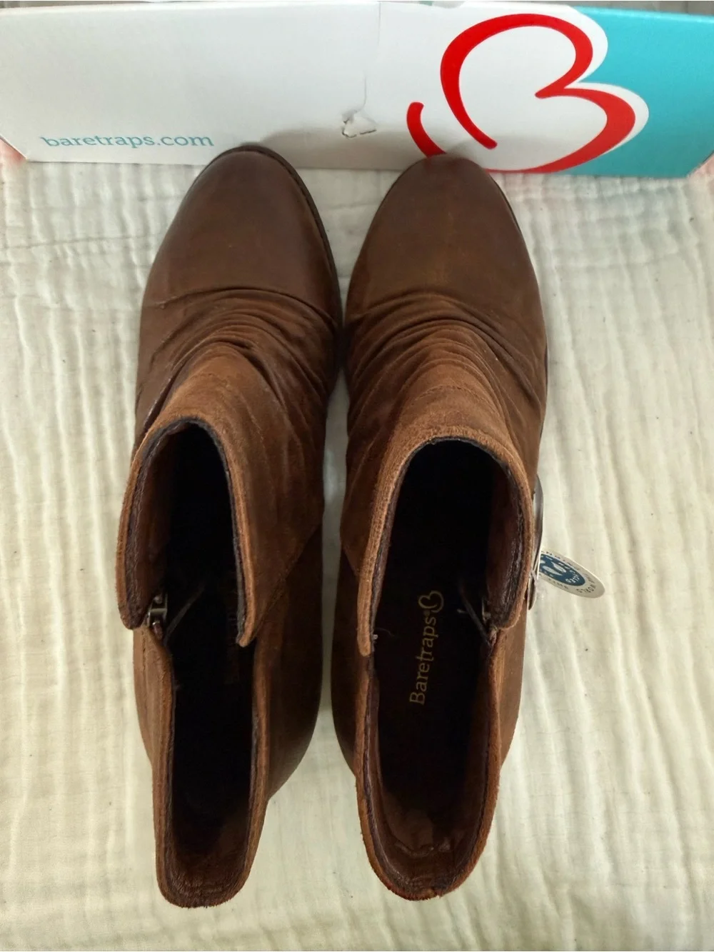 NWT BareTraps Sam Bootie Size 8 Wide